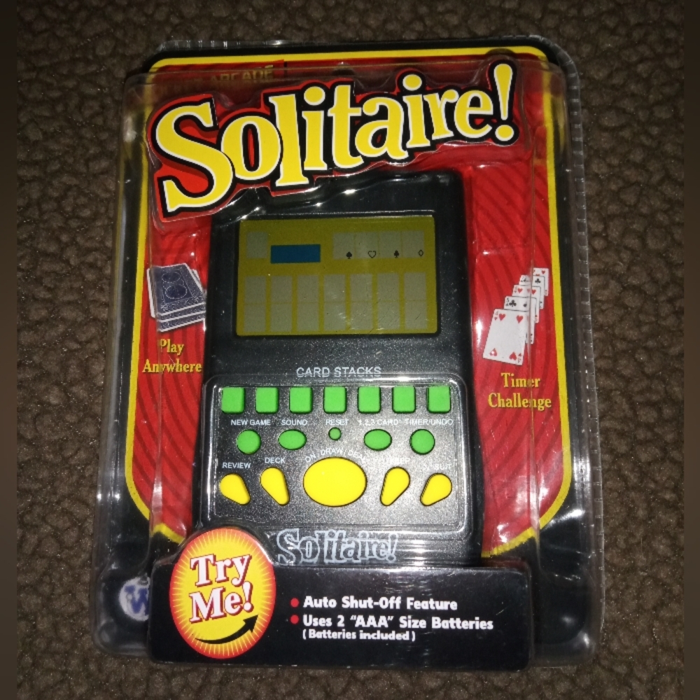 Solitaire hand held electronic card game